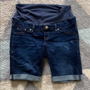 Maternity shorts